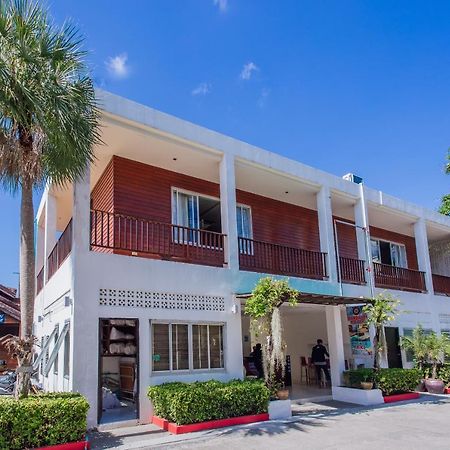 Mandalai Hotel تشالوكلوم المظهر الخارجي الصورة
