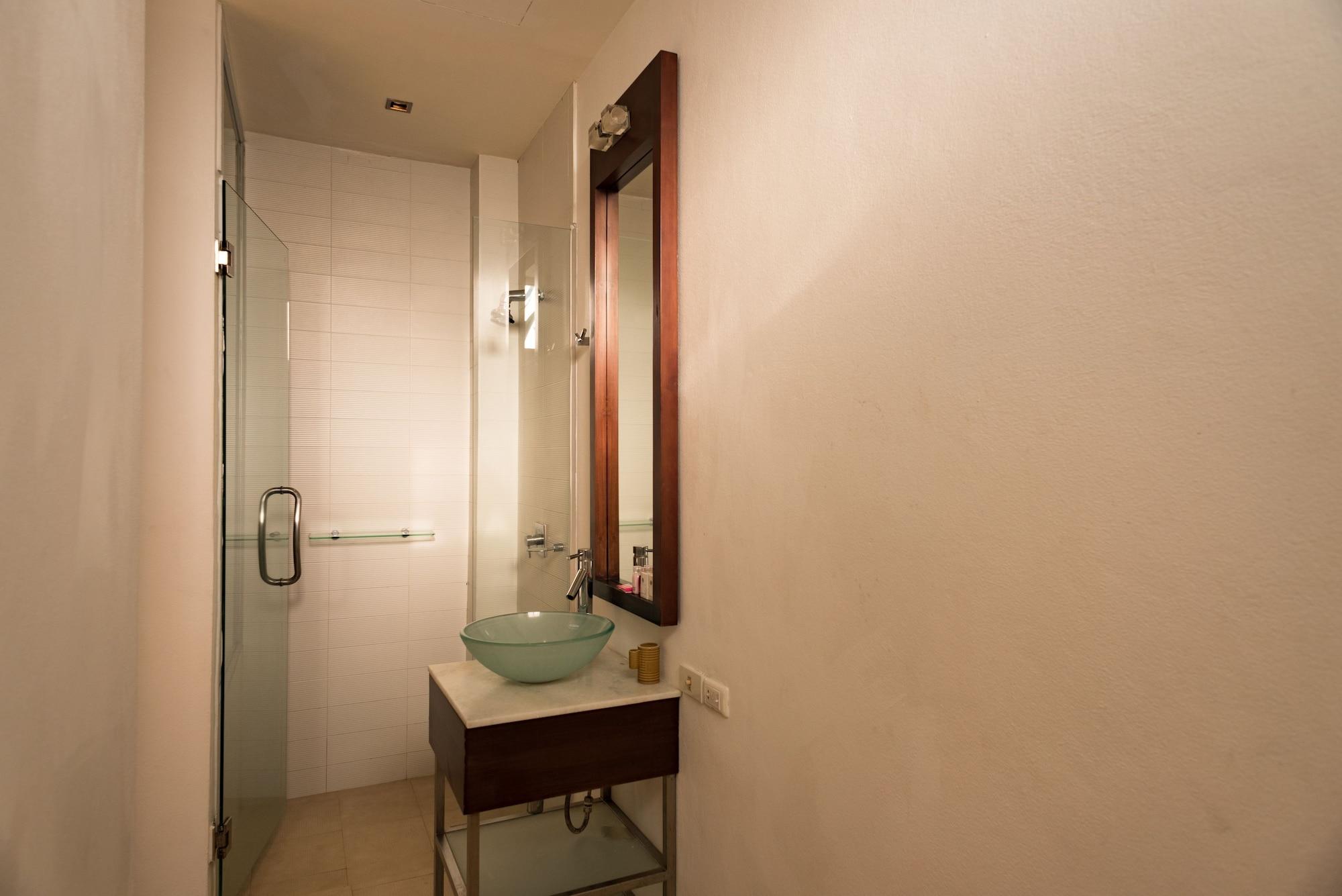 Mandalai Hotel تشالوكلوم المظهر الخارجي الصورة