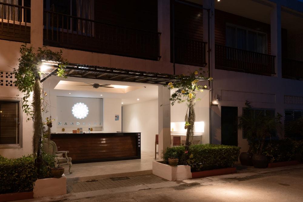 Mandalai Hotel تشالوكلوم المظهر الخارجي الصورة