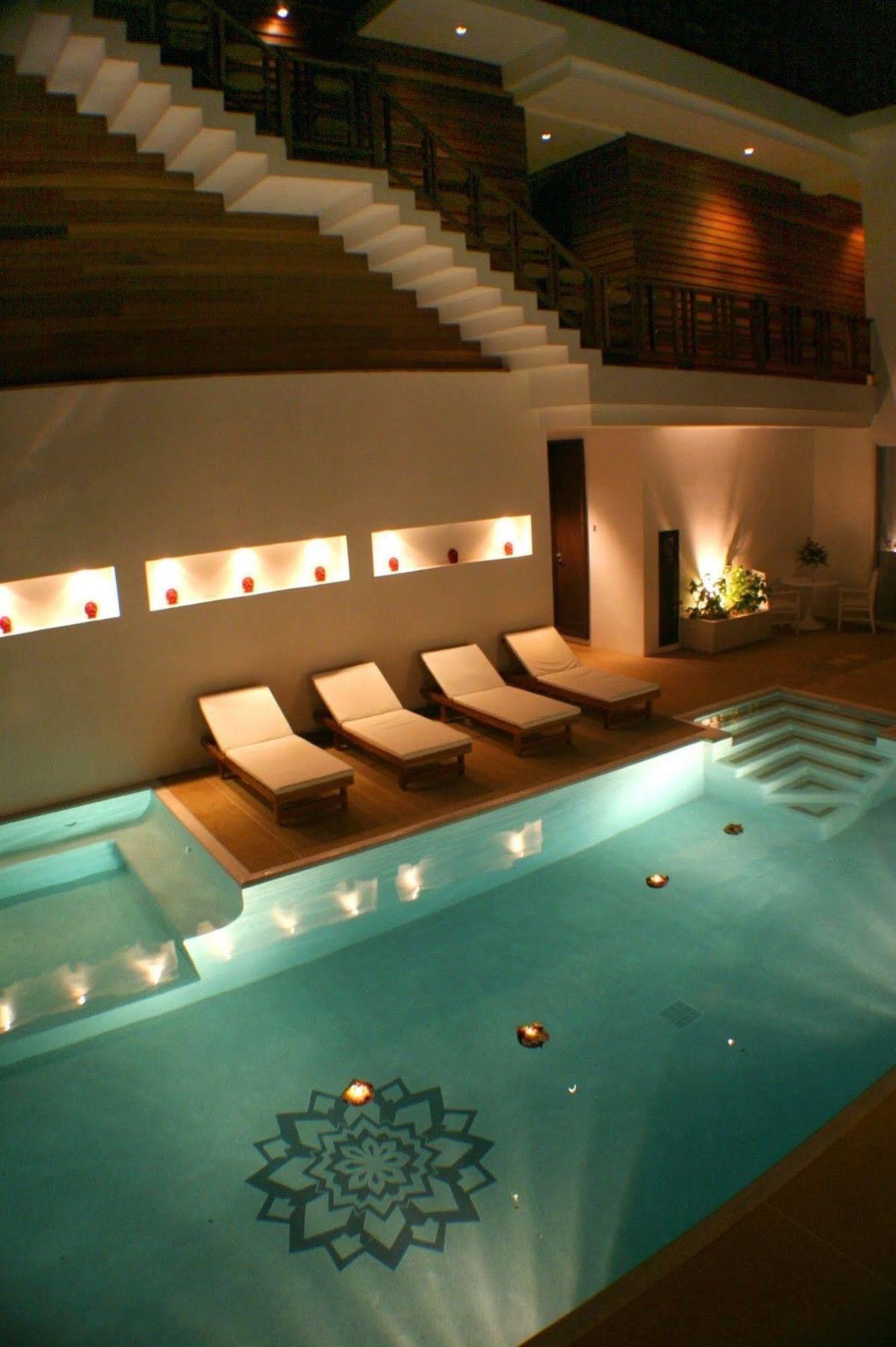 Mandalai Hotel تشالوكلوم المظهر الخارجي الصورة